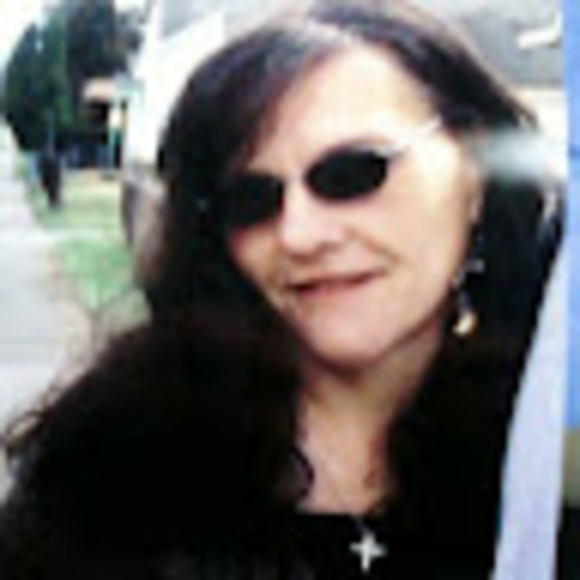 Meet your Posher, Brenda - Picture 1 of 1